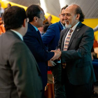 ministro del Deporte Jaime Pizarro Herrera junto al rector Rodrigo Vidal