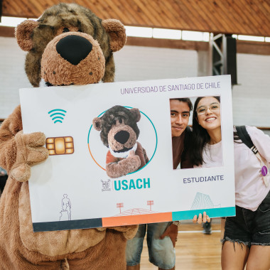 Entrega de credenciales en Gimnasio Usach