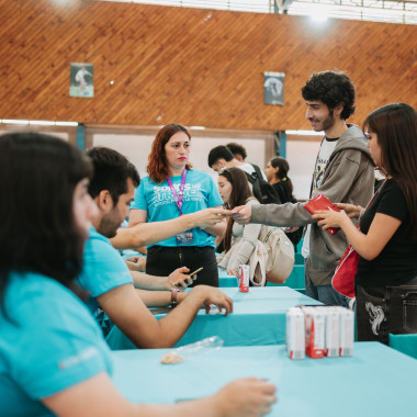 Entrega de credenciales en Gimnasio Usach