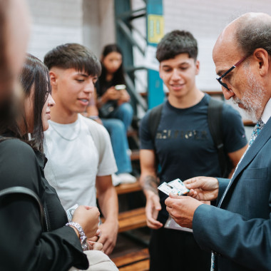 Entrega de credenciales en Gimnasio Usach