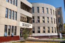 Foto frontis Facultad de Derecho Usach