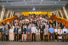 Foto de Auditorio FAE con autoridades en su aniversario