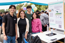 Estudiantes expositores de la Feria de Prototipos