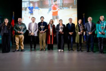 Usach lanza oficialmente primer programa deportivo universitario del país para funcionarias y funcionarios