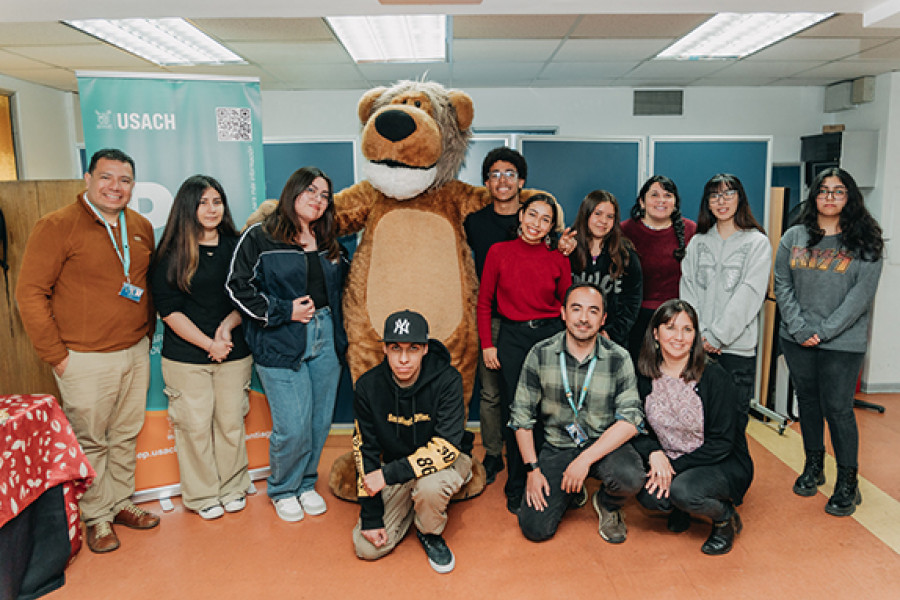 Equipo y estudiantes de Academia de Transición PACE