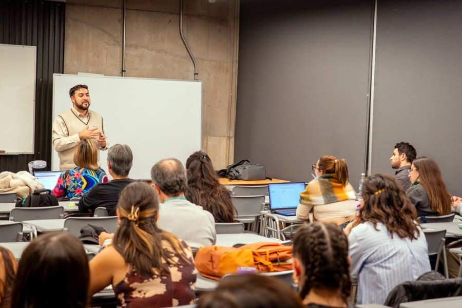 En la imagen se pueda apreciar la realización de un taller del seminario